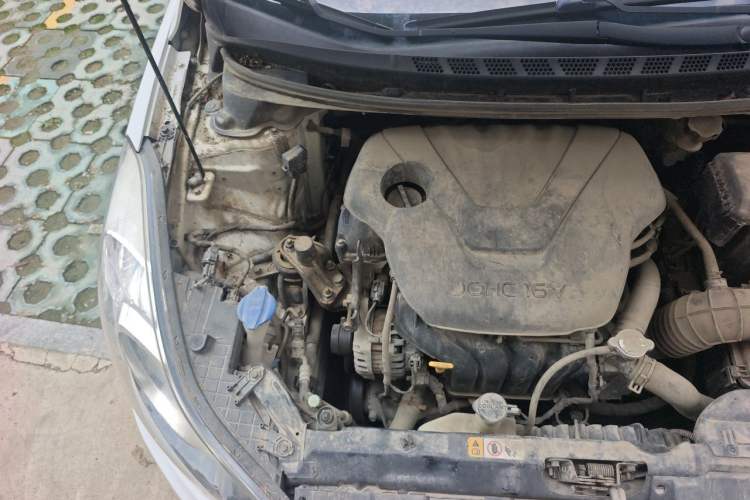 Used Hyundai Elantra (5th Generation / Langdong) 2012 1.6L Manual Fashion Edition Engine Bay Right