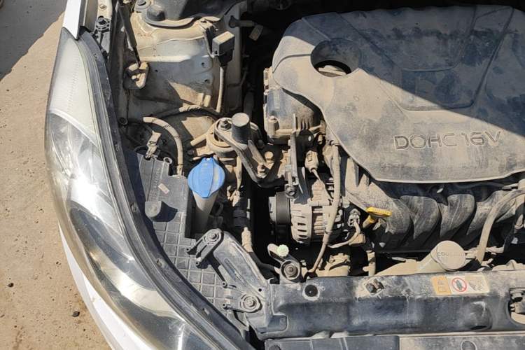 Used Hyundai Elantra (5th Generation / Langdong) 2012 1.6L Manual Leading Model Engine Bay Right