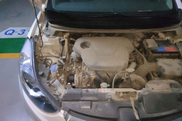 Used Hyundai Elantra (5th Generation / Langdong) 2012 1.6L Automatic Fashion Edition Engine Bay Right