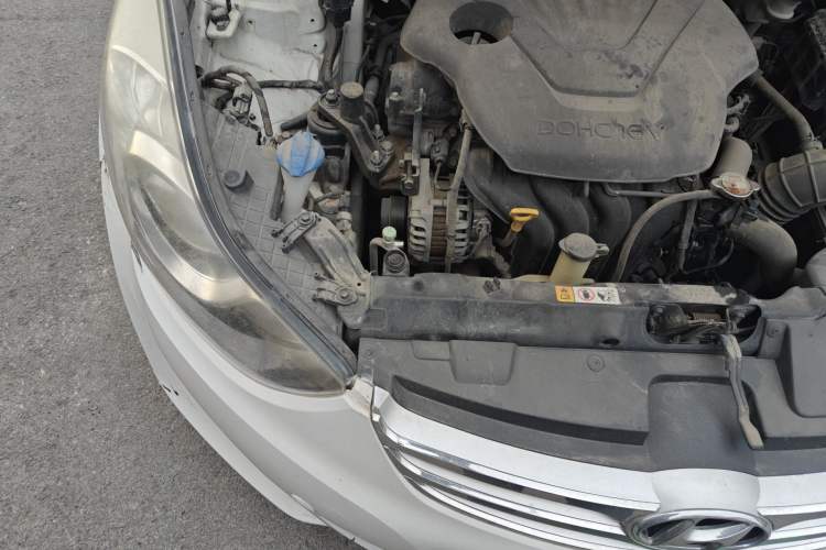 Used Hyundai Elantra (5th Generation / Langdong) 2012 1.6L Manual Fashion Edition Engine Bay Right