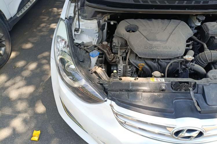 Used Hyundai Elantra (5th Generation / Langdong) 2012 1.6L Automatic Leading Model Engine Bay Right