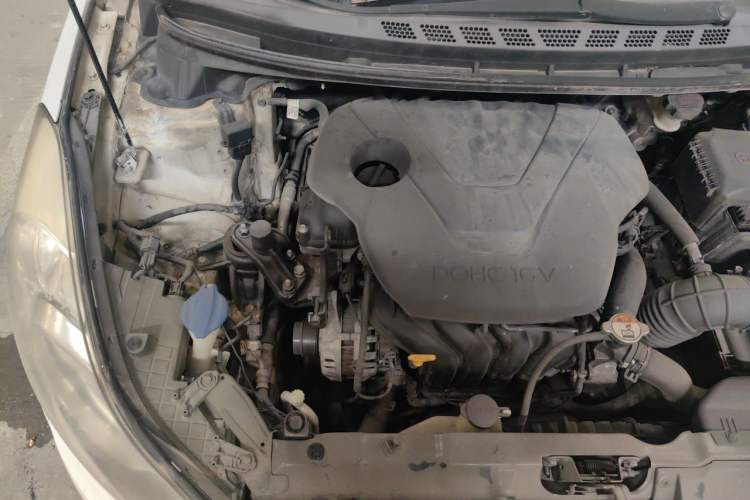 Used Hyundai Elantra (5th Generation / Langdong) 2012 1.6L Automatic Fashion Edition Engine Bay Right