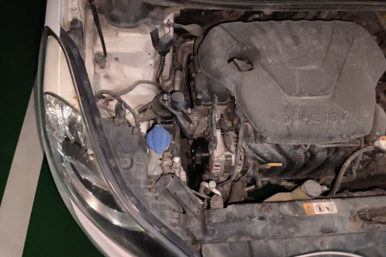 Used Hyundai Elantra (5th Generation / Langdong) 2012 1.6L Automatic Prestige Model Engine Bay Right