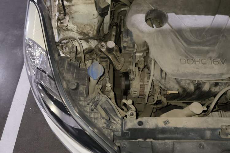 Used Hyundai Elantra (5th Generation / Langdong) 2012 1.6L Manual Leading Model Engine Bay Right
