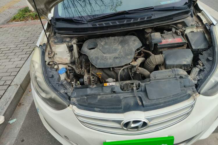 Used Hyundai Elantra (5th Generation / Langdong) 2012 1.6L Automatic Prestige Model Engine Bay Right