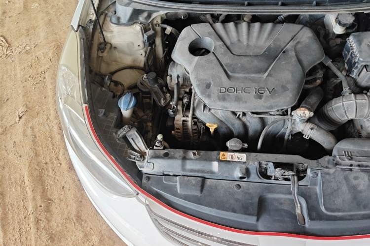 Used Hyundai Elantra (5th Generation / Langdong) 2012 1.6L Automatic Fashion Edition Engine Bay Right