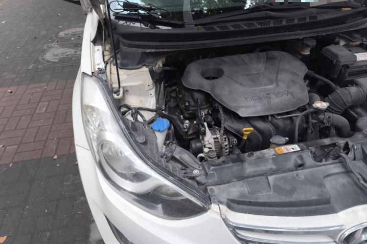Used Hyundai Elantra (5th Generation / Langdong) 2012 1.6L Automatic Fashion Edition Engine Bay Right