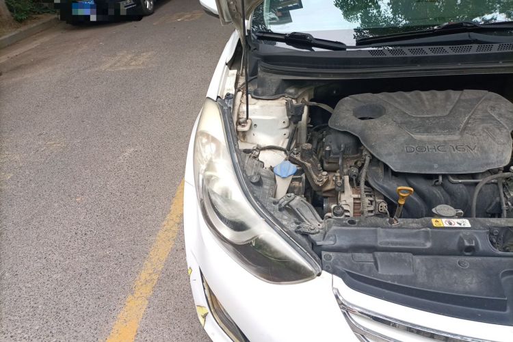 Used Hyundai Elantra (5th Generation / Langdong) 2012 1.6L Automatic Leading Model Engine Bay Right