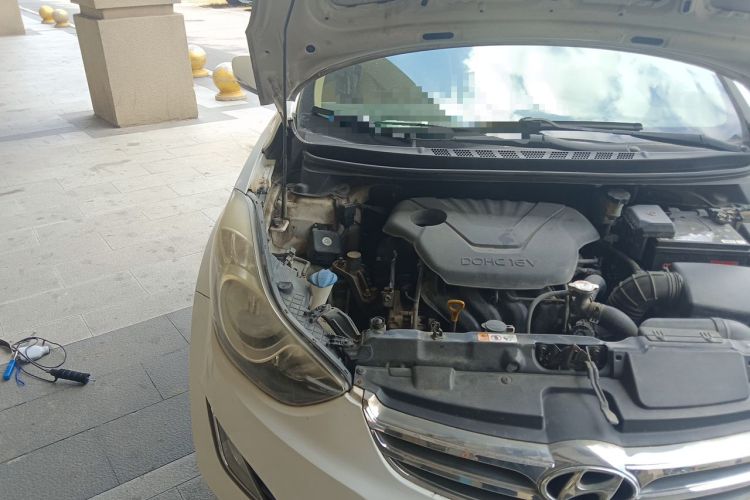 Used Hyundai Elantra (5th Generation / Langdong) 2012 1.6L Automatic Prestige Model Engine Bay Right