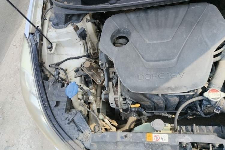 Used Hyundai Elantra (5th Generation / Langdong) 2012 1.6L Manual Leading Model Engine Bay Right
