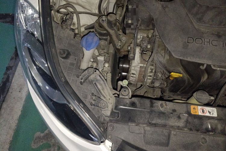 Used Hyundai Elantra (5th Generation / Langdong) 2012 1.6L Automatic Prestige Model Engine Bay Right