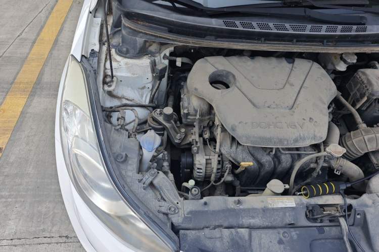 Used Hyundai Elantra (5th Generation / Langdong) 2012 1.6L Manual Leading Model Engine Bay Right