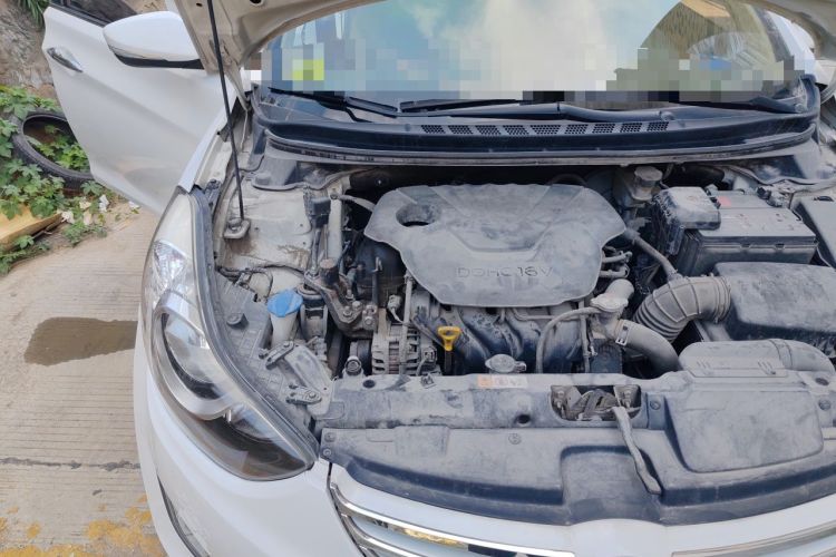 Used Hyundai Elantra (5th Generation / Langdong) 2012 1.6L Automatic Prestige Model Engine Bay Right