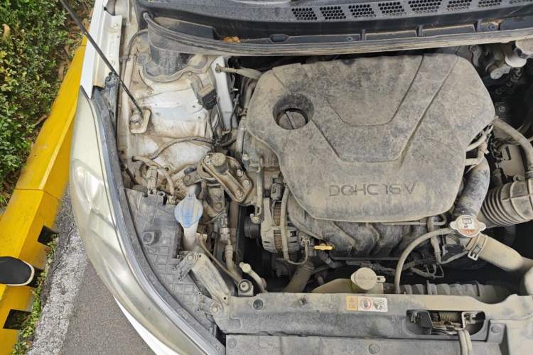 Used Hyundai Elantra (5th Generation / Langdong) 2012 1.6L Manual Leading Model Engine Bay Right