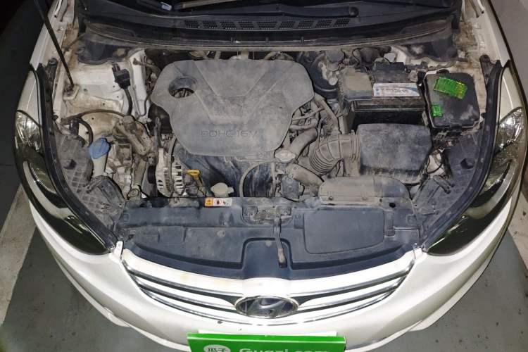 Used Hyundai Elantra (5th Generation / Langdong) 2012 1.6L Automatic Prestige Model Engine Bay