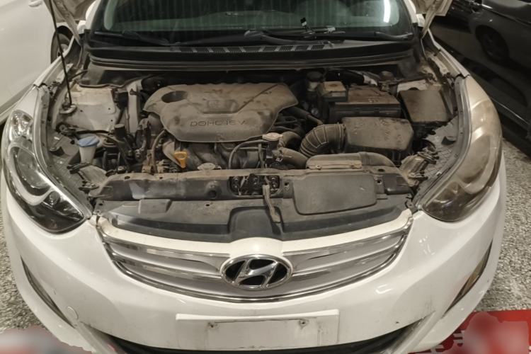 Used Hyundai Elantra (5th Generation / Langdong) 2012 1.6L Manual Leading Model Engine Bay