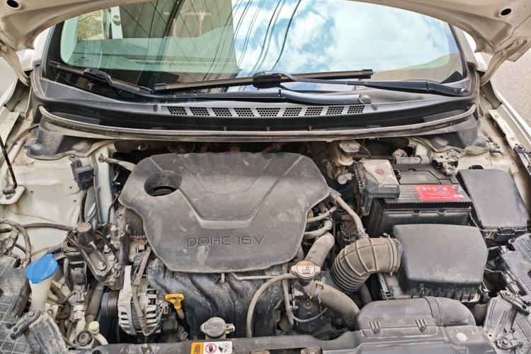 Used Hyundai Elantra (5th Generation / Langdong) 2012 1.6L Manual Leading Model Engine Bay