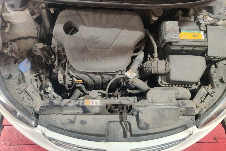 Used Hyundai Elantra (5th Generation / Langdong) 2012 1.6L Automatic Leading Model Engine Bay