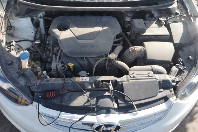Used Hyundai Elantra (5th Generation / Langdong) 2012 1.6L Automatic Prestige Model Engine Bay