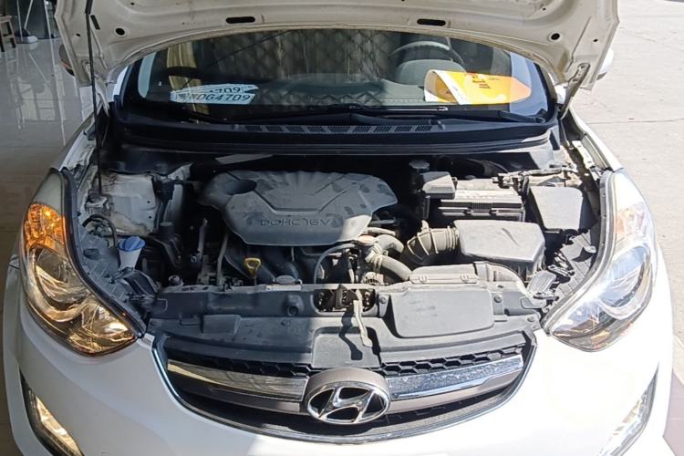 Used Hyundai Elantra (5th Generation / Langdong) 2012 1.6L Manual Leading Model Engine Bay