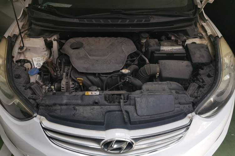 Used Hyundai Elantra (5th Generation / Langdong) 2012 1.6L Manual Leading Model Engine Bay