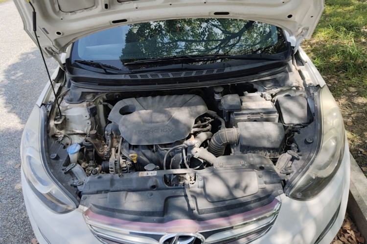 Used Hyundai Elantra (5th Generation / Langdong) 2012 1.6L Manual Leading Model Engine Bay