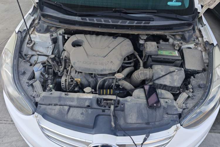Used Hyundai Elantra (5th Generation / Langdong) 2012 1.6L Manual Leading Model Engine Bay