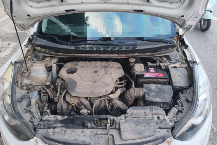 Used Hyundai Elantra (5th Generation / Langdong) 2012 1.6L Manual Leading Model Engine Bay