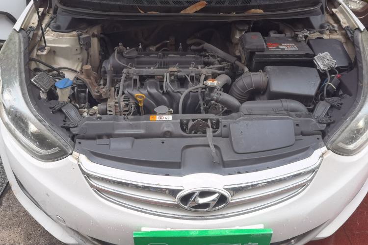 Used Hyundai Elantra (5th Generation / Langdong) 2012 1.6L Manual Leading Model Engine Bay