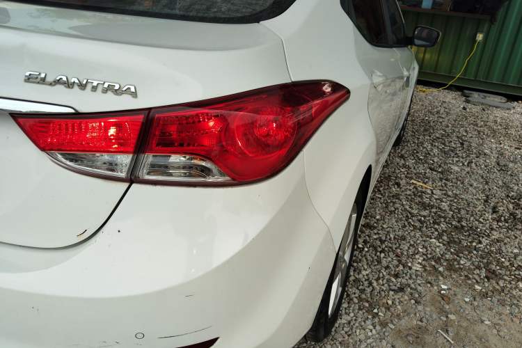 Used Hyundai Elantra (5th Generation / Langdong) 2012 1.6L Automatic Fashion Edition Exterior 1