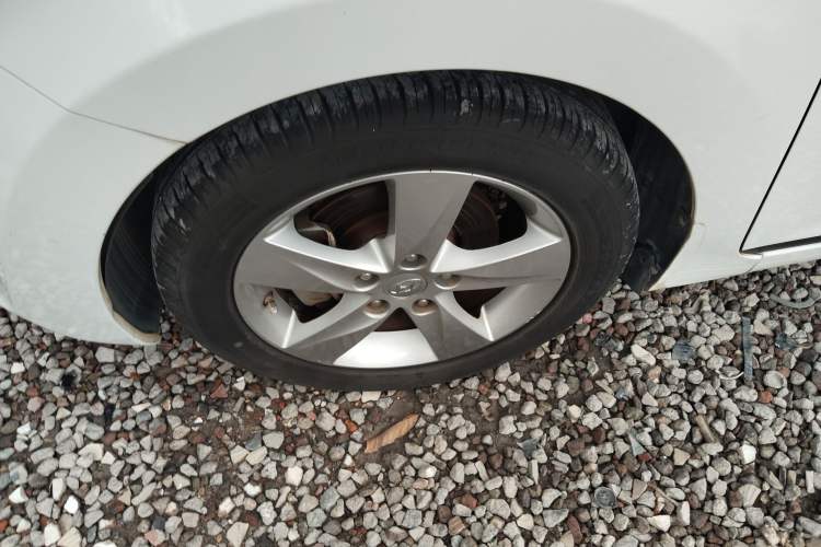 Used Hyundai Elantra (5th Generation / Langdong) 2012 1.6L Automatic Fashion Edition Exterior 2
