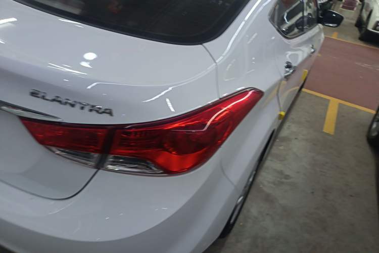 Used Hyundai Elantra (5th Generation / Langdong) 2012 1.6L Automatic Fashion Edition Exterior 3