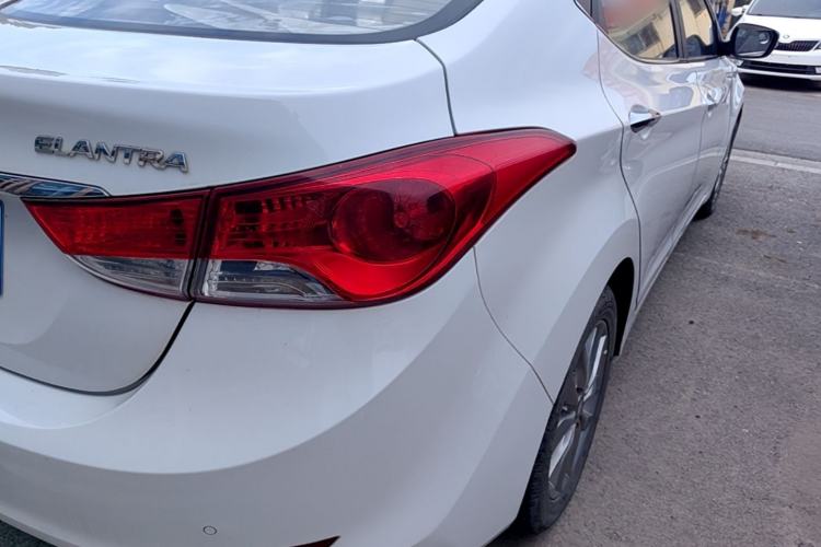 Used Hyundai Elantra (5th Generation / Langdong) 2012 1.6L Manual Leading Model Exterior 3