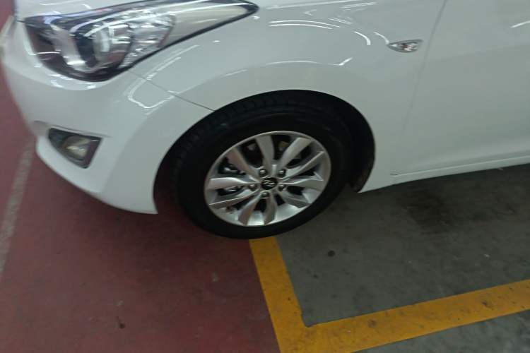 Used Hyundai Elantra (5th Generation / Langdong) 2012 1.6L Automatic Fashion Edition Exterior 4