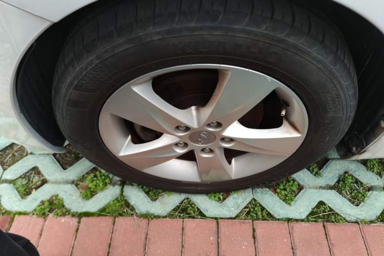 Used Hyundai Elantra (5th Generation / Langdong) 2012 1.6L Manual Fashion Edition Exterior 4