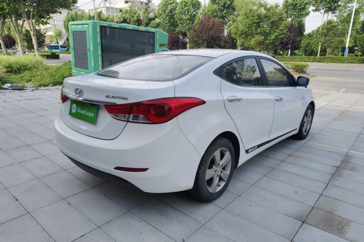 Used Hyundai Elantra (5th Generation / Langdong) 2012 1.6L Automatic Fashion Edition Exterior 4