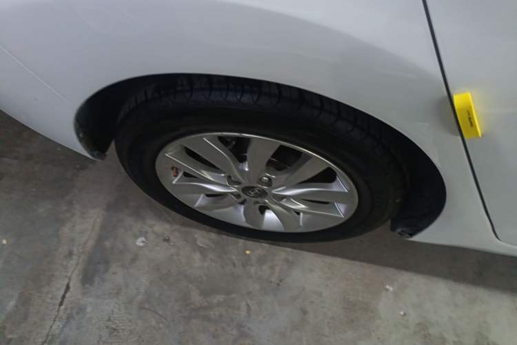 Used Hyundai Elantra (5th Generation / Langdong) 2012 1.6L Automatic Fashion Edition Exterior 5