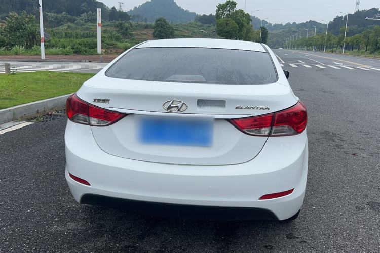 Used Hyundai Elantra (5th Generation / Langdong) 2012 1.6L Automatic Fashion Edition Exterior 6