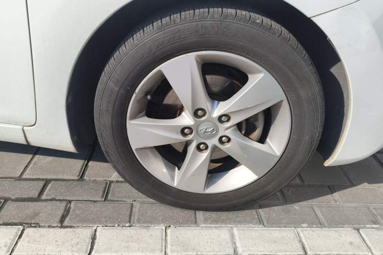 Used Hyundai Elantra (5th Generation / Langdong) 2012 1.6L Automatic Fashion Edition Exterior 7