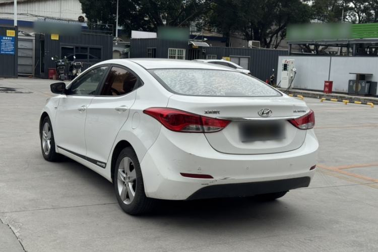 Used Hyundai Elantra (5th Generation / Langdong) 2012 1.6L Automatic Fashion Edition Exterior 8
