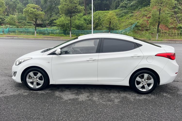 Used Hyundai Elantra (5th Generation / Langdong) 2012 1.6L Automatic Fashion Edition Exterior 8