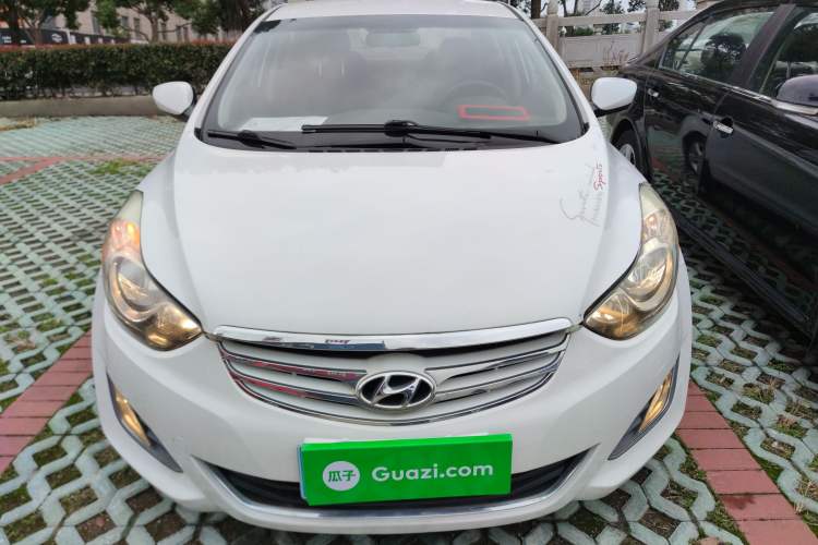Used Hyundai Elantra (5th Generation / Langdong) 2012 1.6L Manual Fashion Edition Front