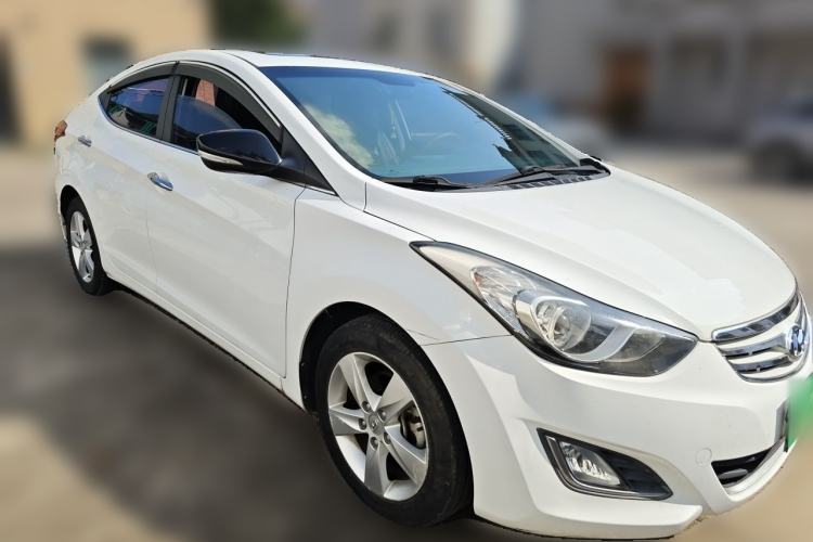 Used Hyundai Elantra (5th Generation / Langdong) 2012 1.6L Automatic Leading Model Front Right 45 Deg