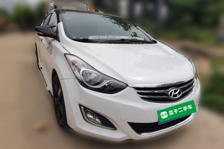 Used Hyundai Elantra (5th Generation / Langdong) 2012 1.6L Manual Leading Model Front Right 45 Deg