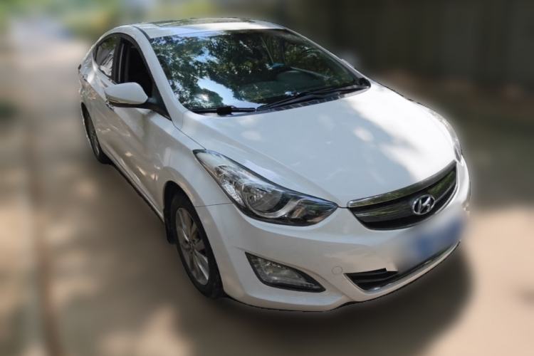 Used Hyundai Elantra (5th Generation / Langdong) 2012 1.6L Manual Leading Model Front Right 45 Deg