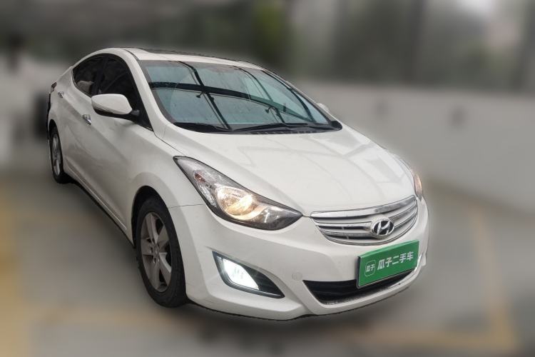 Used Hyundai Elantra (5th Generation / Langdong) 2012 1.6L Manual Leading Model Front Right 45 Deg