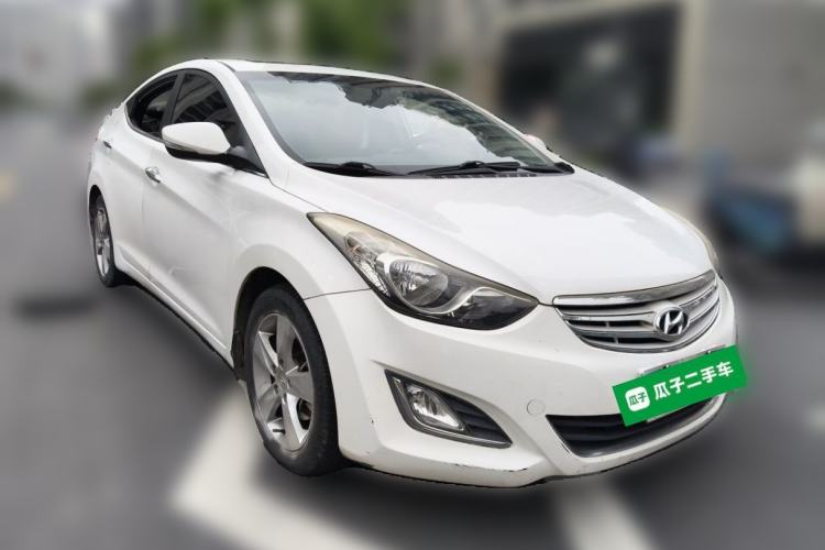 Used Hyundai Elantra (5th Generation / Langdong) 2012 1.6L Automatic Leading Model Front Right 45 Deg