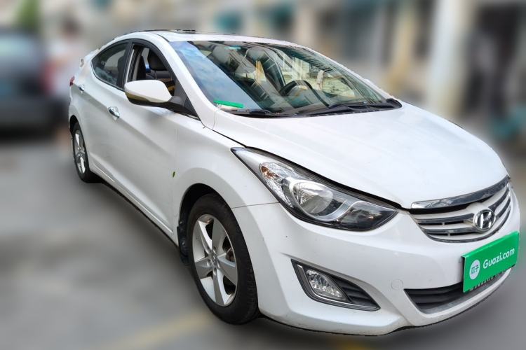 Used Hyundai Elantra (5th Generation / Langdong) 2012 1.6L Manual Leading Model Front Right 45 Deg