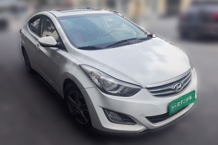 Used Hyundai Elantra (5th Generation / Langdong) 2012 1.6L Manual Leading Model Front Right 45 Deg