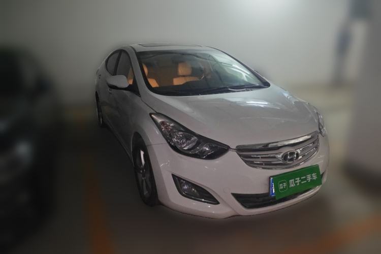 Used Hyundai Elantra (5th Generation / Langdong) 2012 1.6L Manual Leading Model Front Right 45 Deg